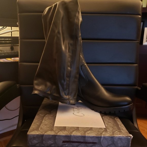 Women's Thigh High Boots - Picture 2 of 3